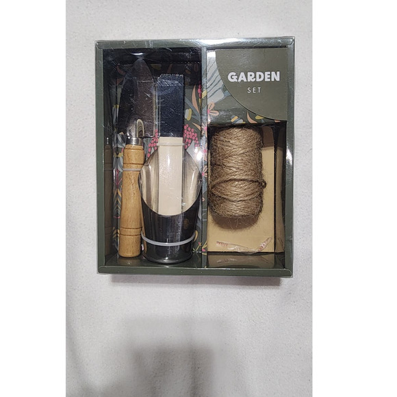 mini garden set with mini trowel. soil bucket and garden twine - Picture 2 of 7
